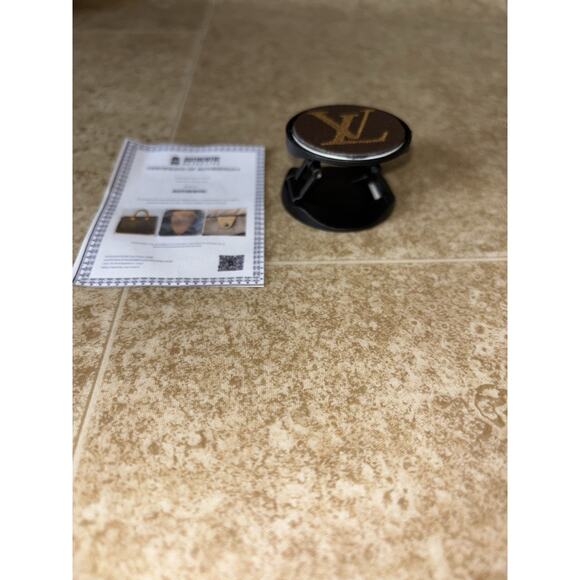 Upcycled Hand Crafted Designer Phone Grip W/ Certificate Of Authenticity - Picture 5 of 6